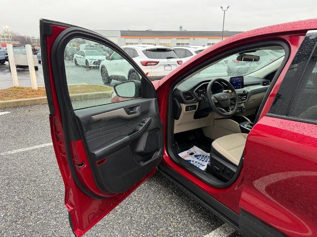 Certified 2022 Ford Escape SE w/ Convenience Package image 9