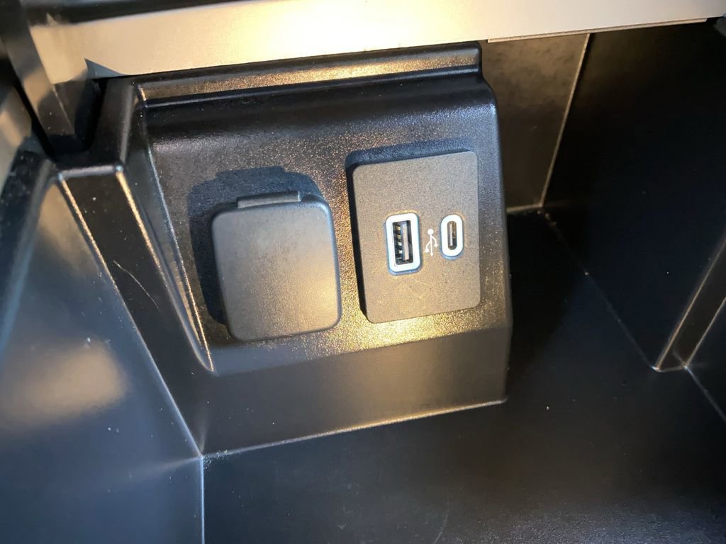 Certified 2023 Ford Explorer Limited image 29