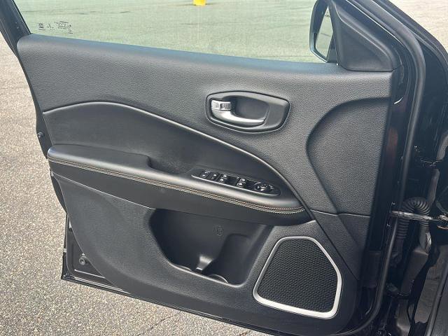 Used 2020 Jeep Compass Latitude image 27