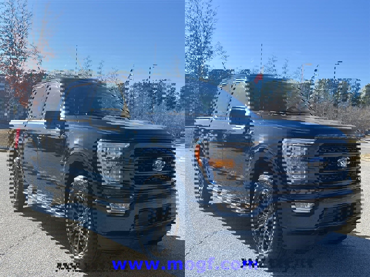 Certified 2022 Ford F150 XLT w/ Equipment Group 302A High image 4