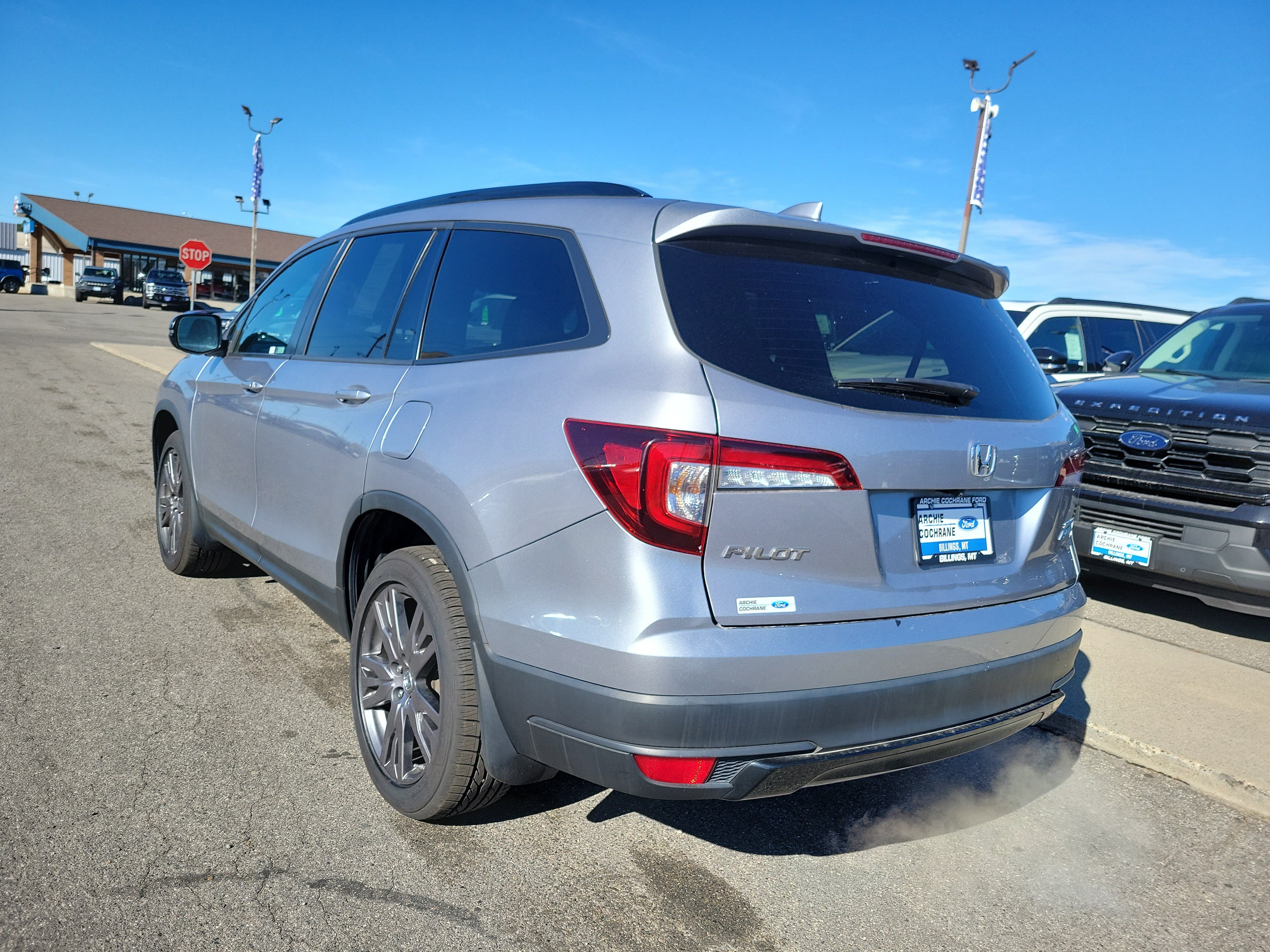 Used 2022 Honda Pilot Sport image 3