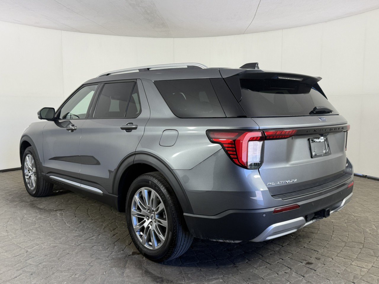 Certified 2026 Ford Explorer Platinum AWD/4WD image 5