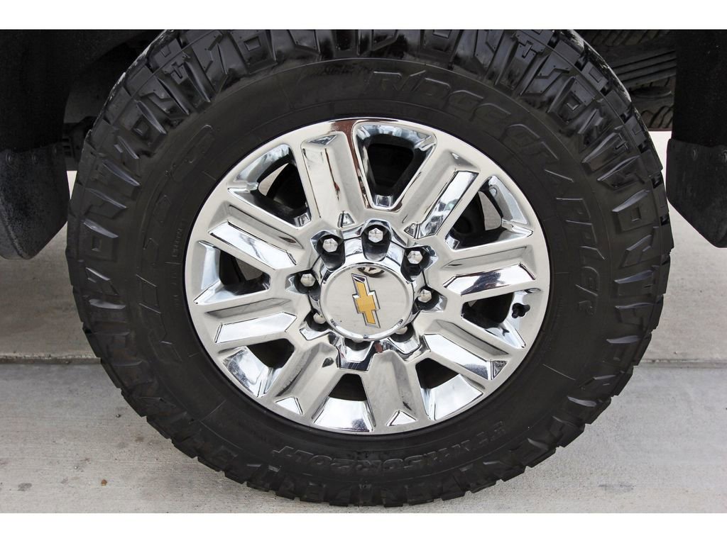 Used 2024 Chevrolet Silverado 2500 High Country w/ High Country Premium Package image 30
