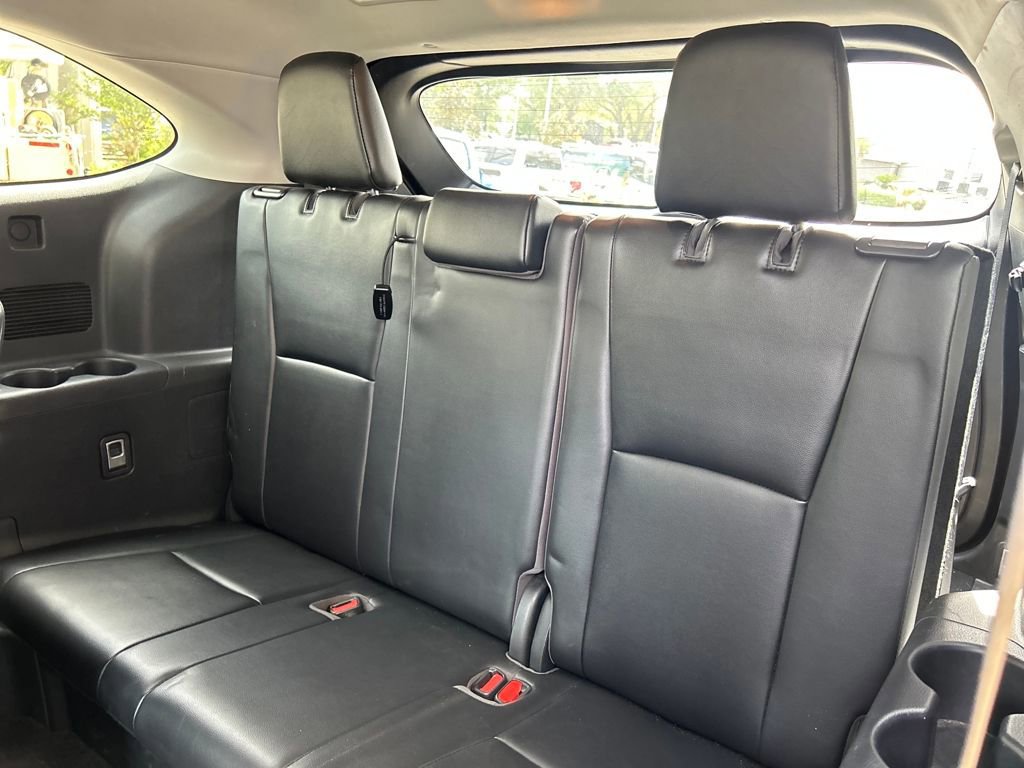 Used 2021 Toyota Highlander XLE AWD/4WD image 15