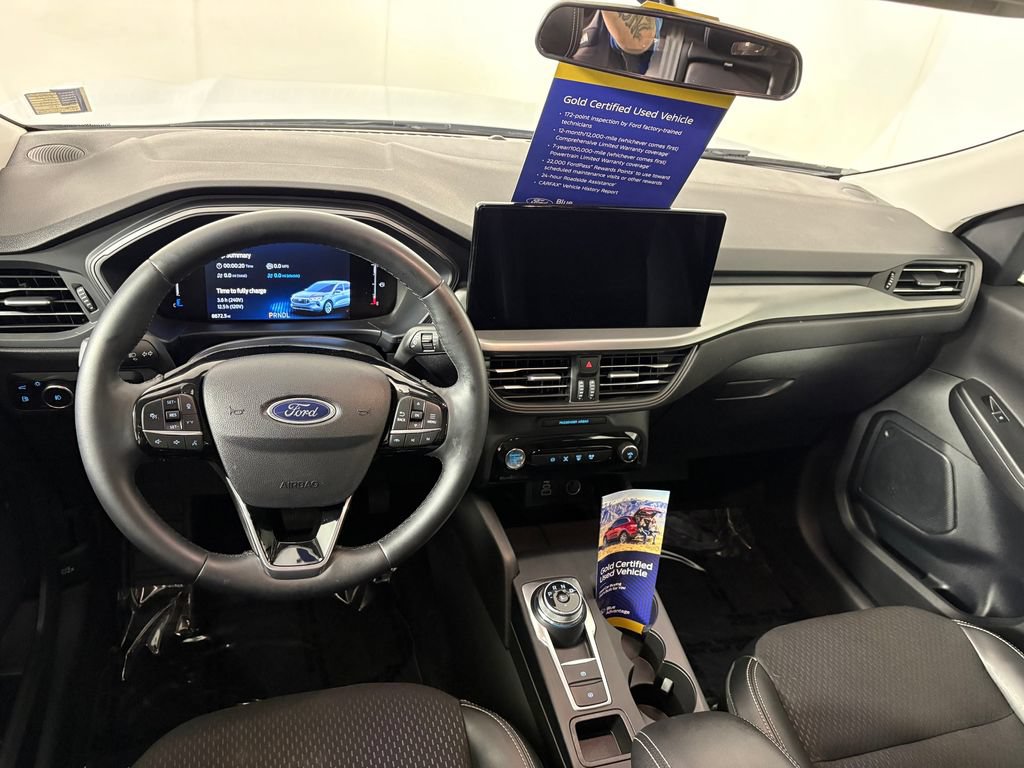 Certified 2025 Ford Escape SE FWD image 26