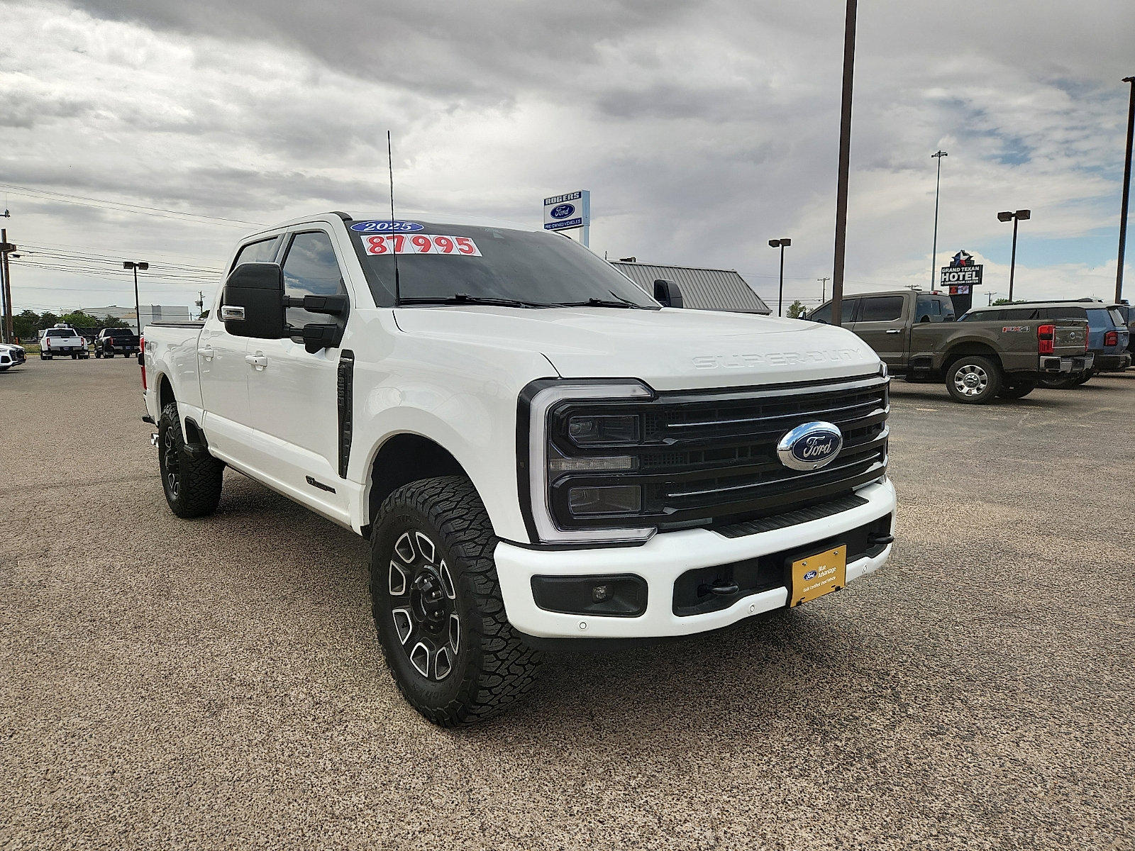 Certified 2025 Ford F250 Platinum AWD/4WD image 1