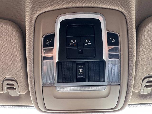 Used 2019 RAM 1500 Laramie AWD/4WD image 29