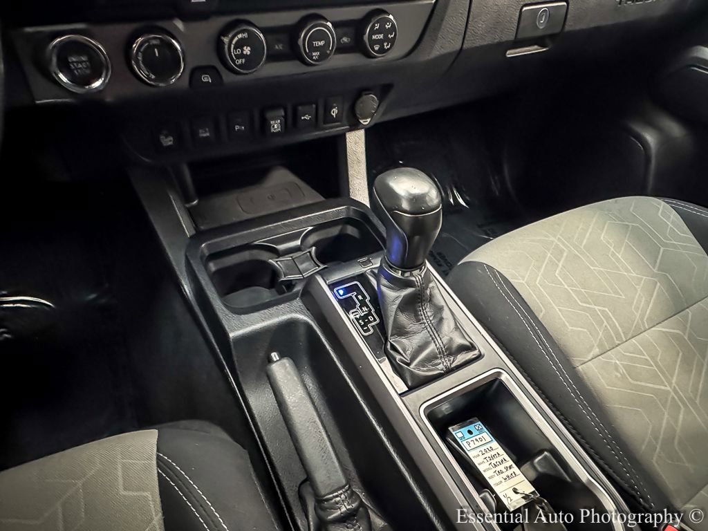 Used 2020 Toyota Tacoma TRD Sport w/ Technology Package image 19
