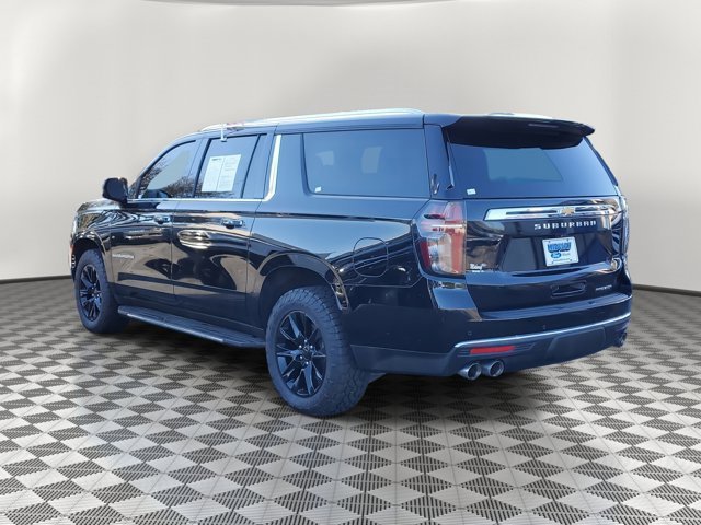 Used 2023 Chevrolet Suburban Premier image 2