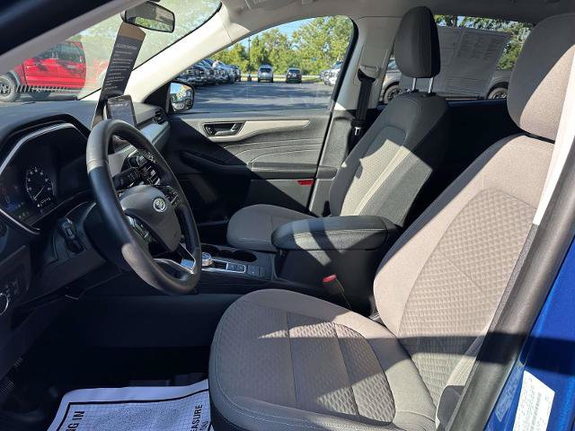 Certified 2022 Ford Escape SE w/ Cold Weather Package FWD image 9