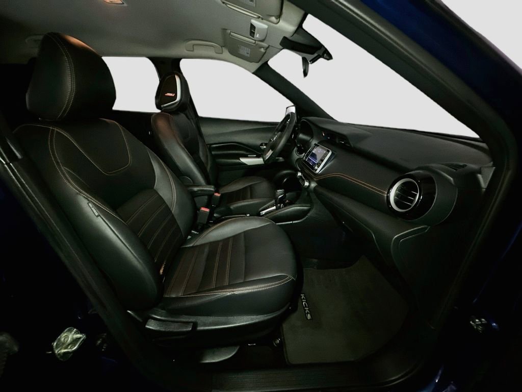 Used 2020 Nissan Kicks SR w/ SR Premium Package FWD image 38