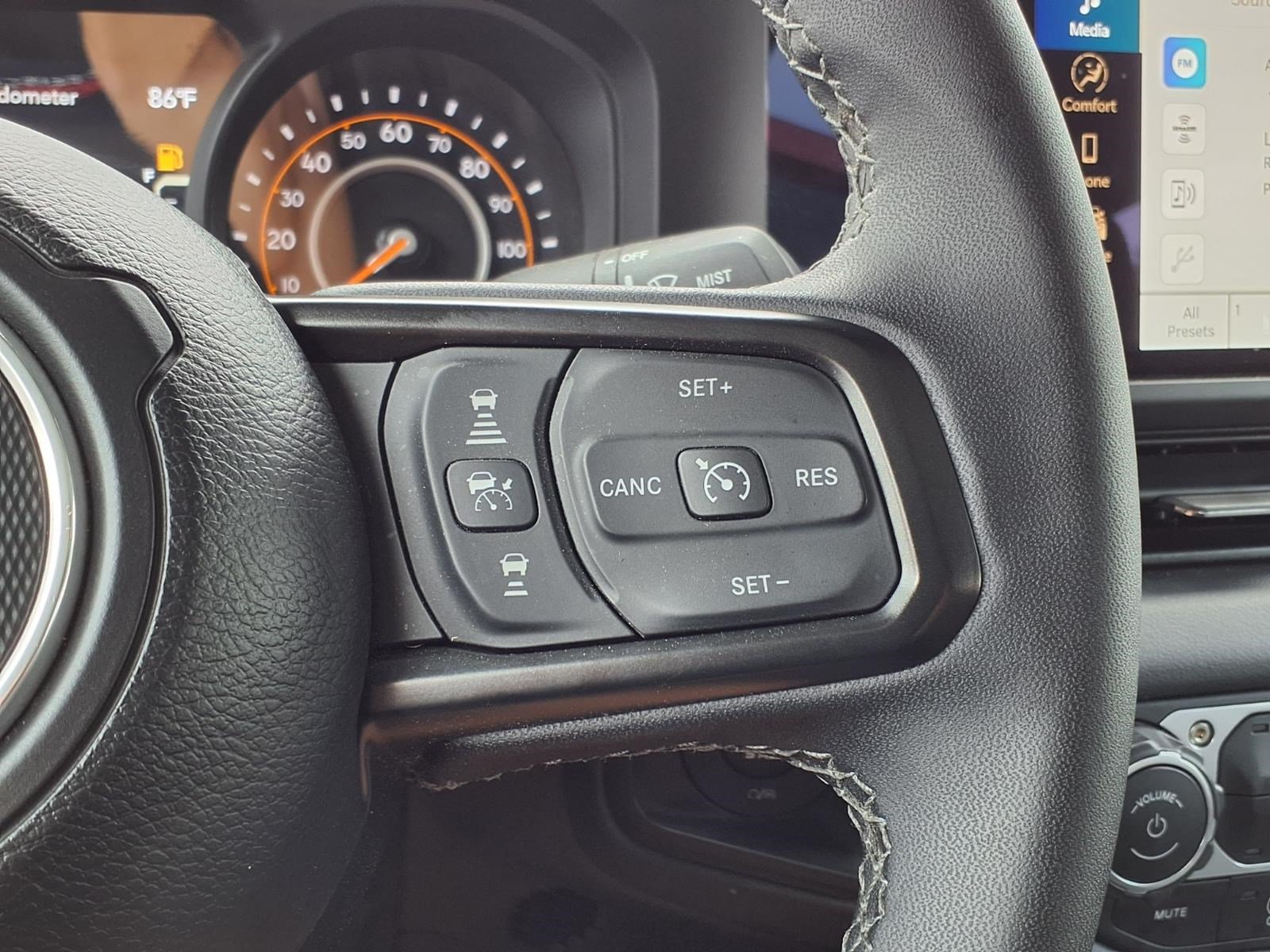 Used 2025 Jeep Gladiator Rubicon AWD/4WD image 26