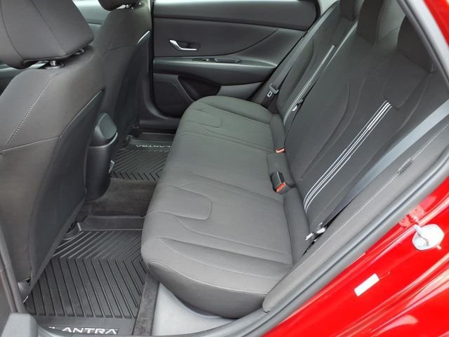 Used 2024 Hyundai Elantra SEL FWD image 17