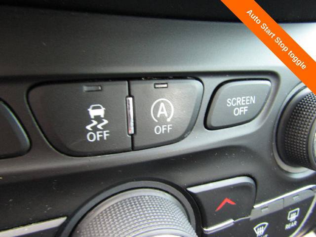 Used 2022 Jeep Cherokee Latitude Lux AWD/4WD image 16
