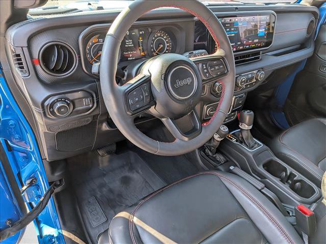 Used 2024 Jeep Wrangler Unlimited Rubicon AWD/4WD image 10