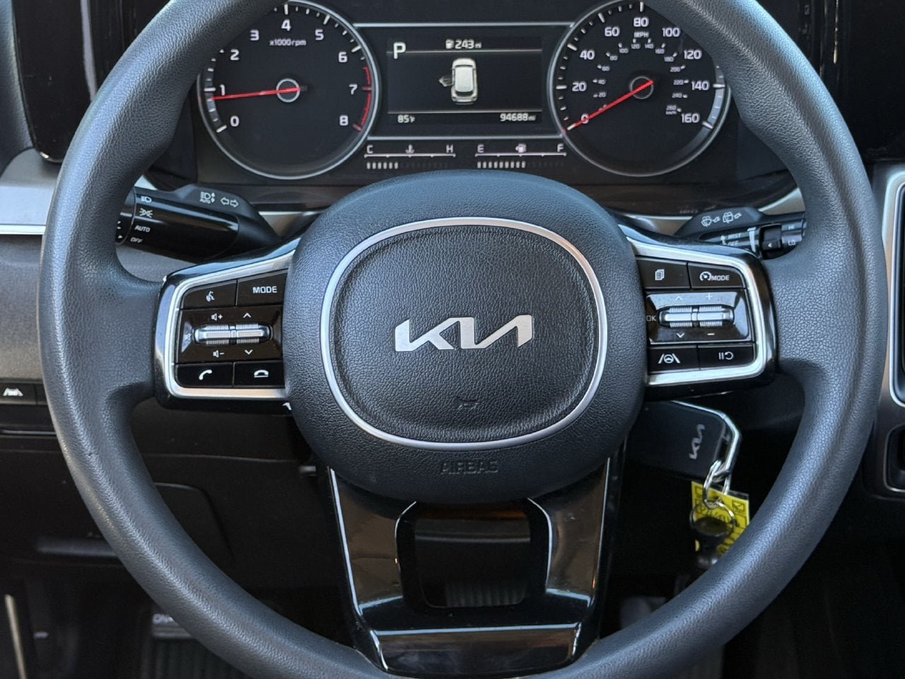 Used 2023 Kia Sorento LX FWD image 12