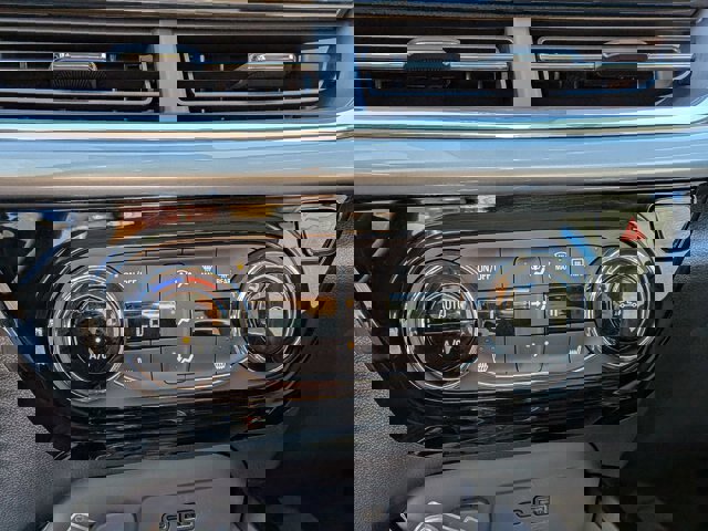 Used 2025 Chevrolet Trax LT w/ Driver Confidence Package image 22