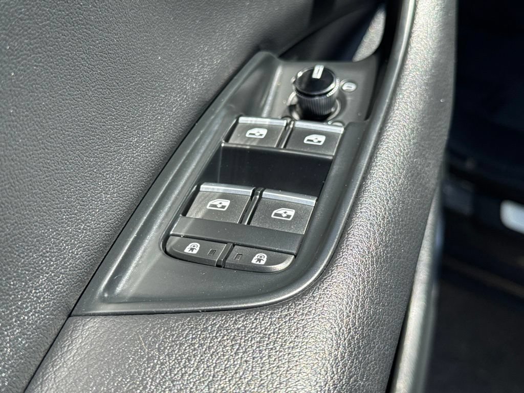 Used 2019 Audi Q8 Premium Plus AWD/4WD image 25