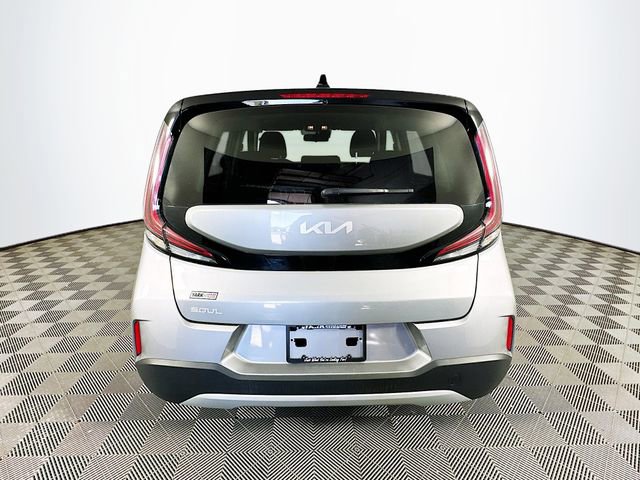 Used 2025 Kia Soul LX FWD image 10