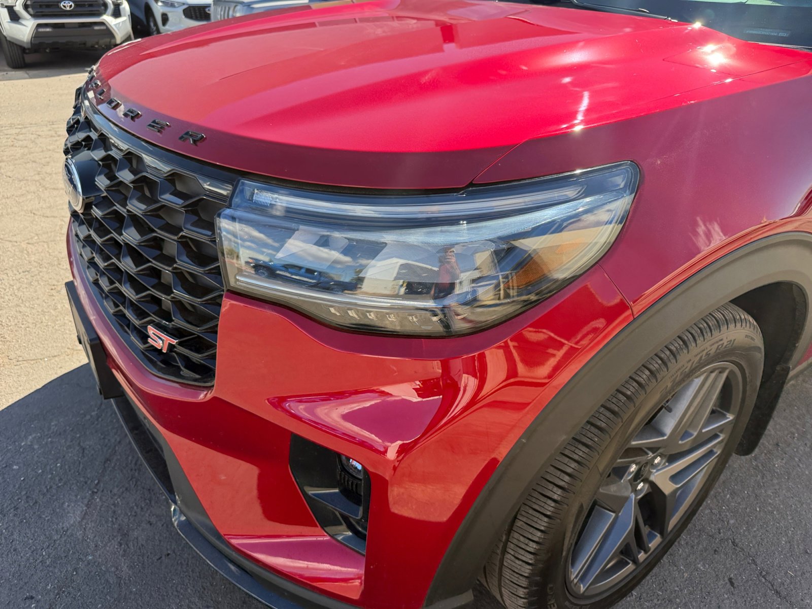 Certified 2025 Ford Explorer ST image 9