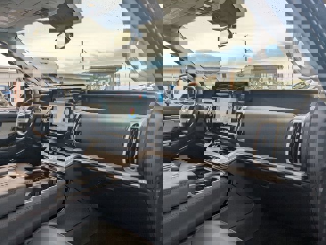 Certified 2025 Ford Expedition Active image 40