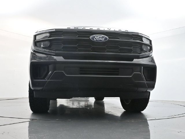 Certified 2025 Ford Expedition Active AWD/4WD image 47