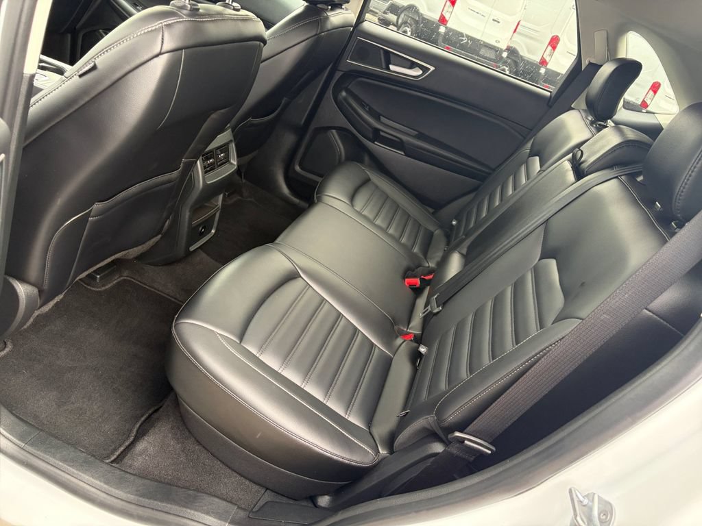 Certified 2024 Ford Edge SEL AWD/4WD image 17