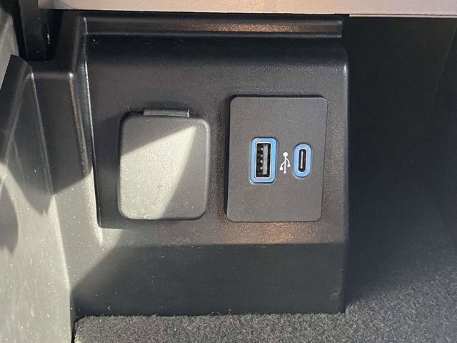 Certified 2023 Ford Explorer XLT w/ Equipment Group 202A image 31