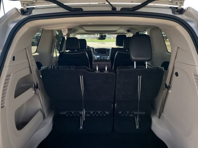 Used 2024 Chrysler Pacifica Limited FWD image 26