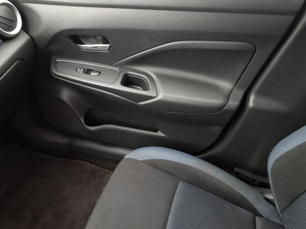 Used 2023 Nissan Versa SV image 24
