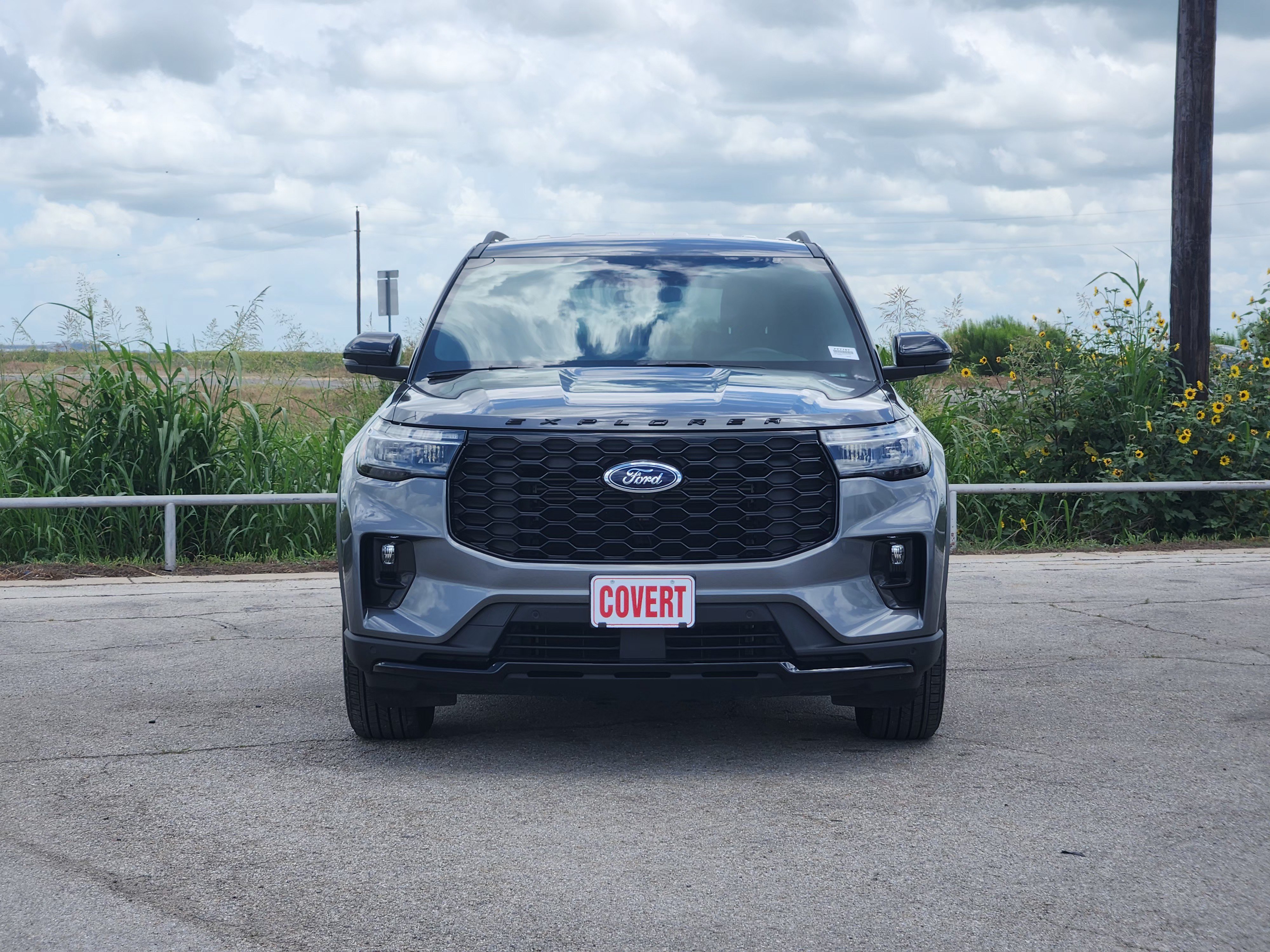 Certified 2025 Ford Explorer ST-Line AWD/4WD image 2