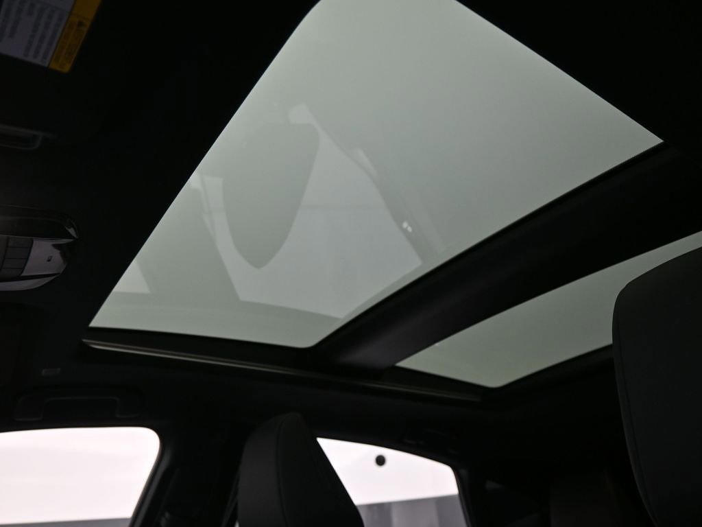 Used 2024 Toyota Venza Limited image 44