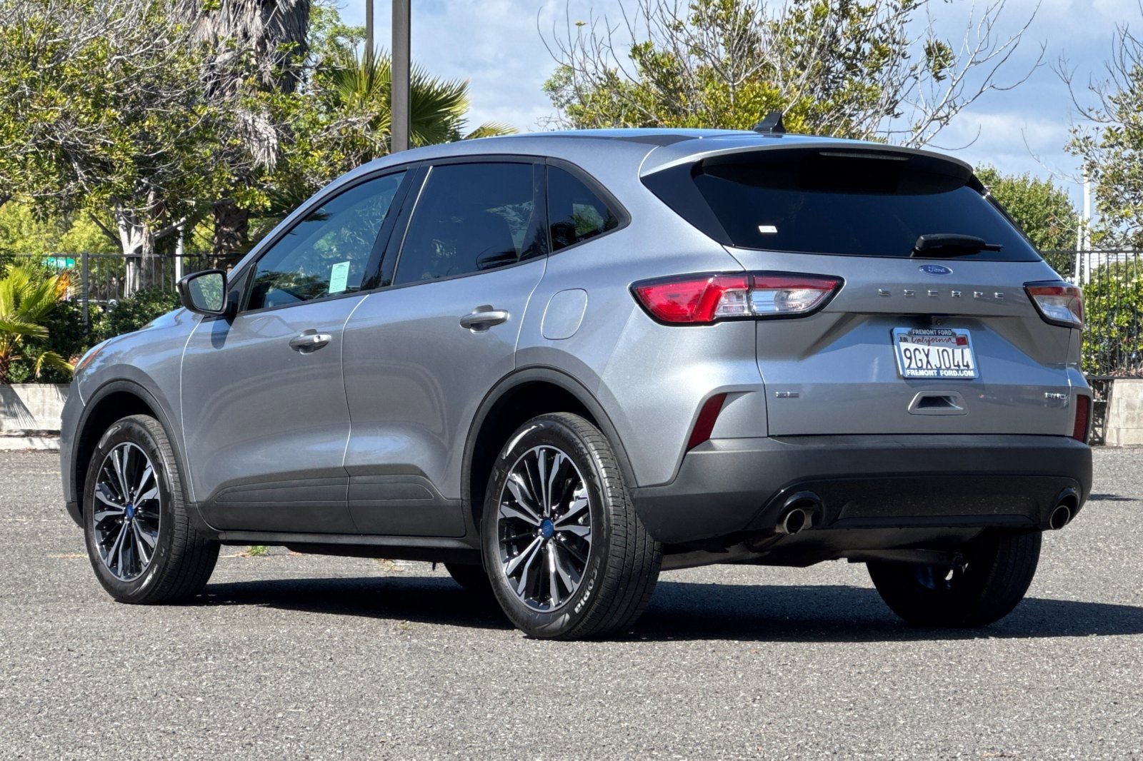 Certified 2022 Ford Escape SE w/ SE Sport Appearance Package AWD/4WD image 5