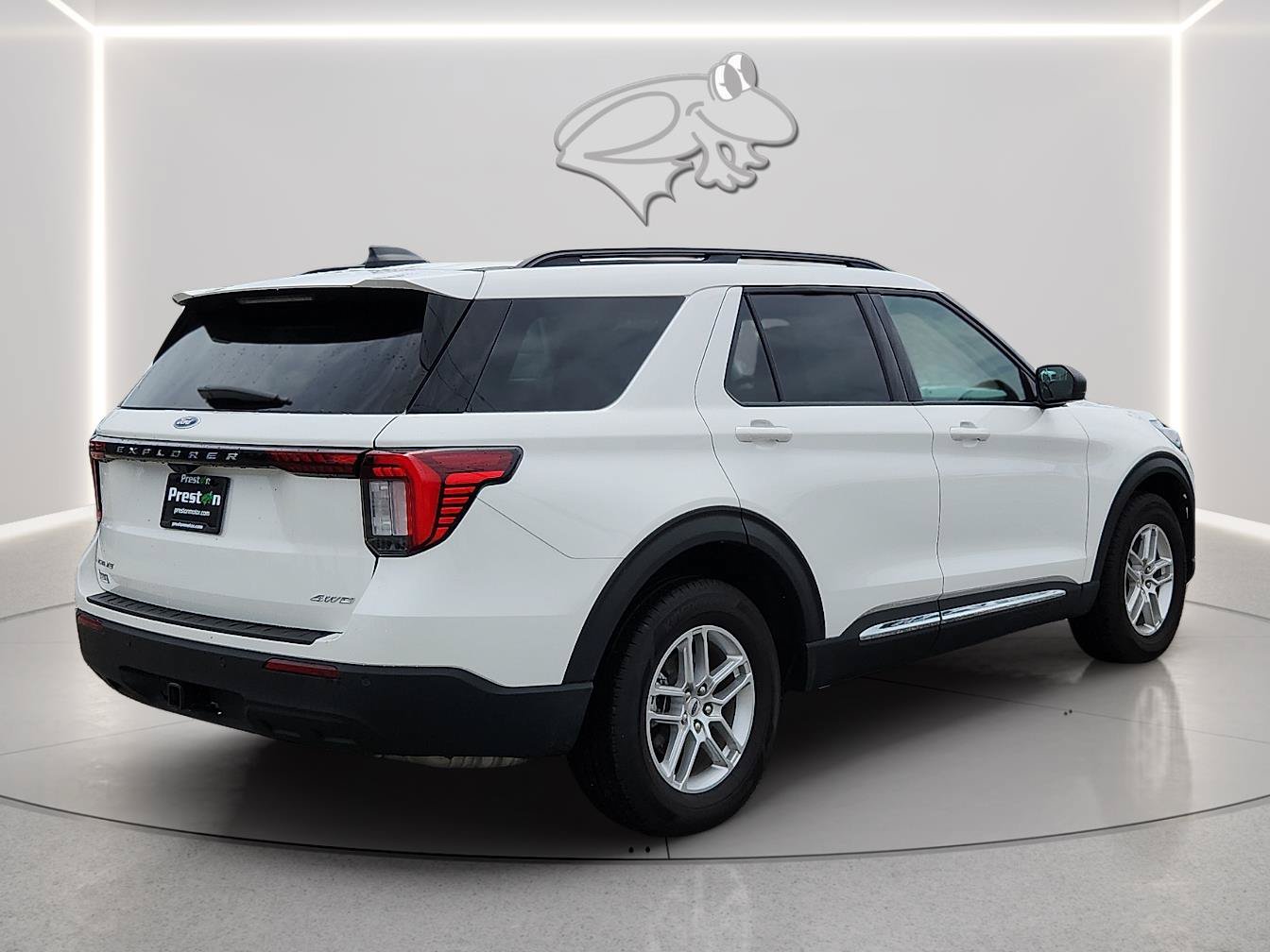 Certified 2025 Ford Explorer Active AWD/4WD image 5