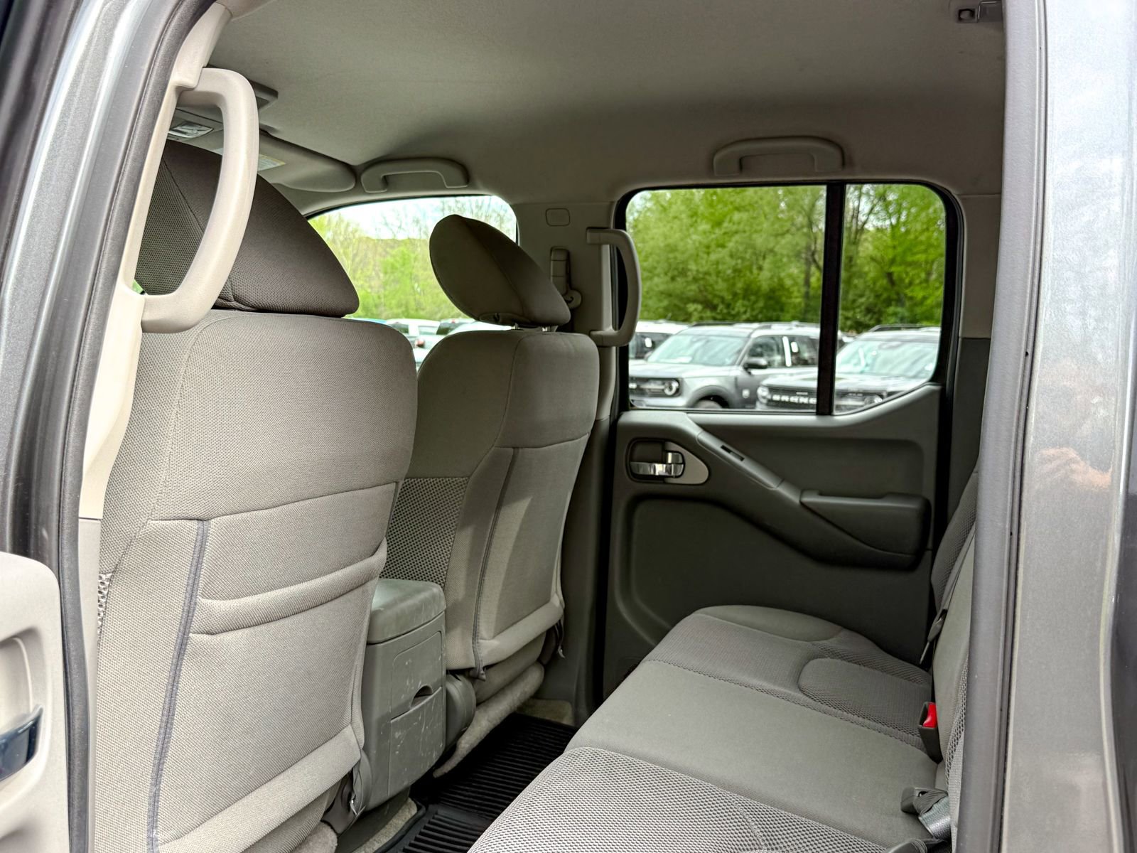 Used 2018 Nissan Frontier SV w/ Value Truck Package AWD/4WD image 19