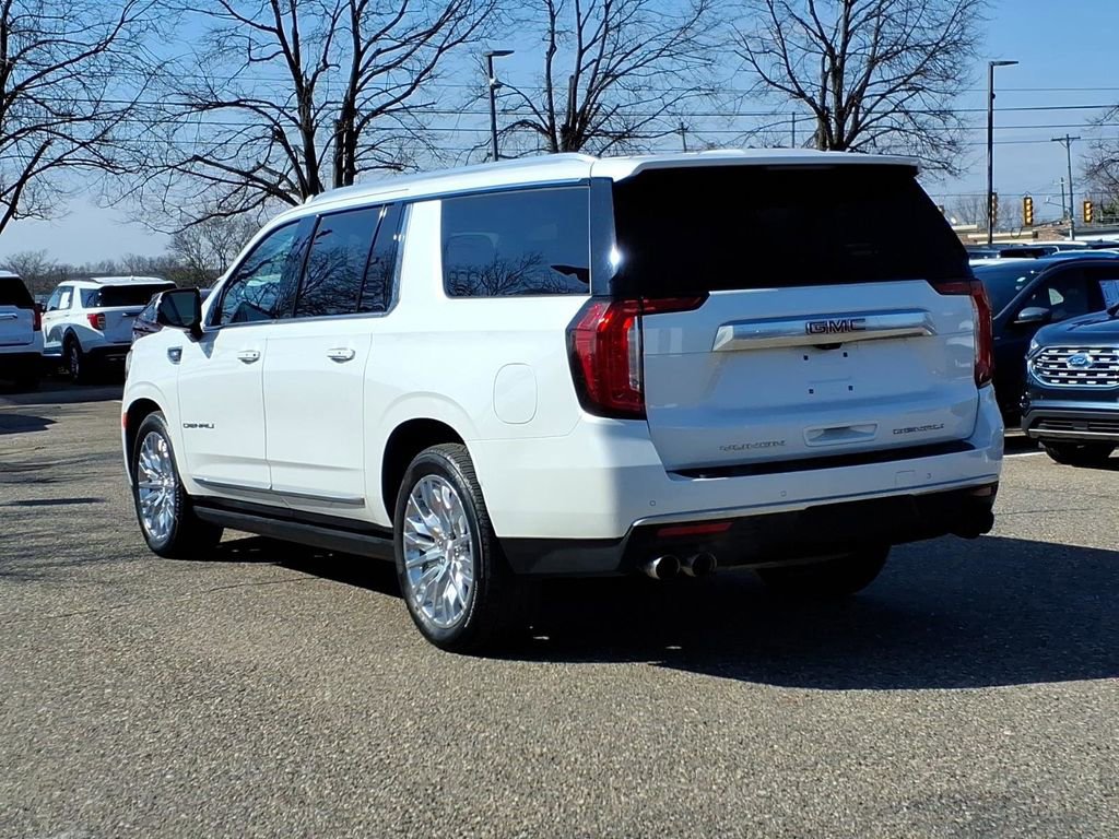 Used 2021 GMC Yukon XL Denali w/ Denali Ultimate Package AWD/4WD image 3