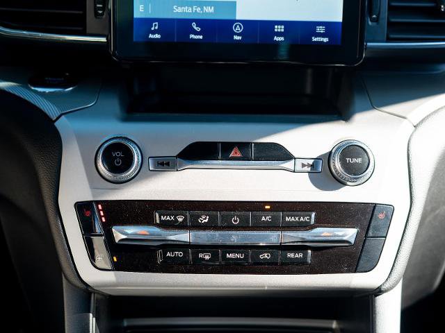 Certified 2022 Ford Explorer XLT w/ Equipment Group 202A image 27