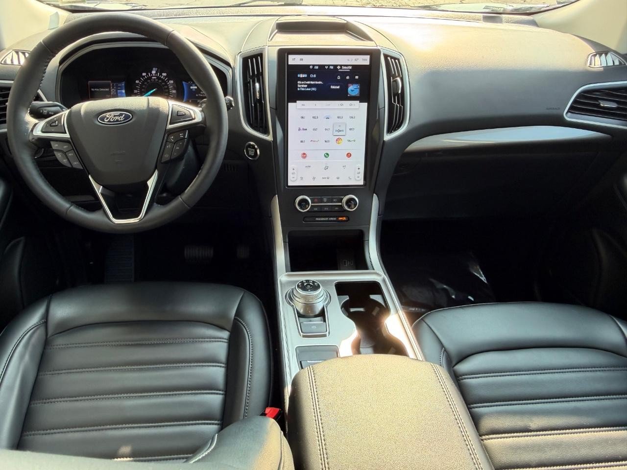 Certified 2024 Ford Edge SEL w/ Convenience Package AWD/4WD image 11