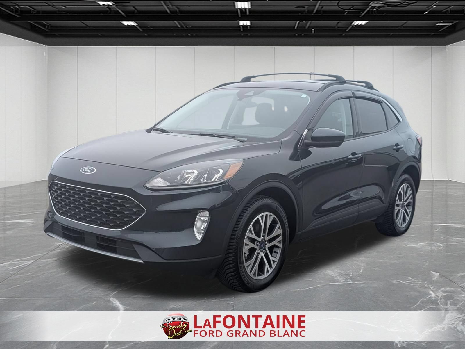 Certified 2022 Ford Escape SEL w/ Technology Package AWD/4WD image 1