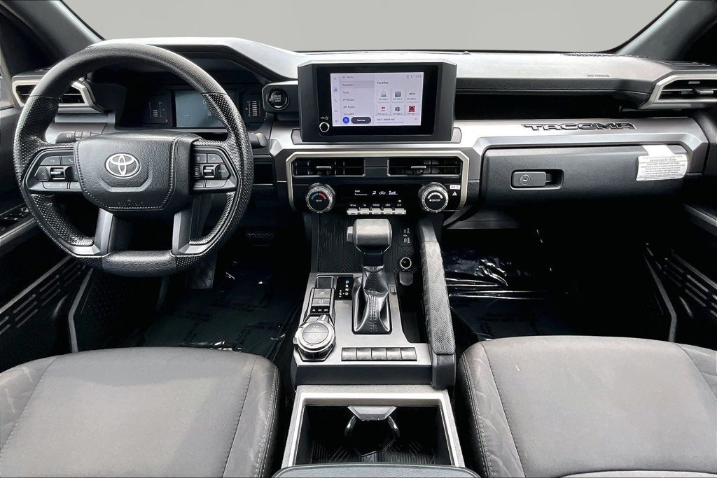 Used 2025 Toyota Tacoma SR5 AWD/4WD image 16