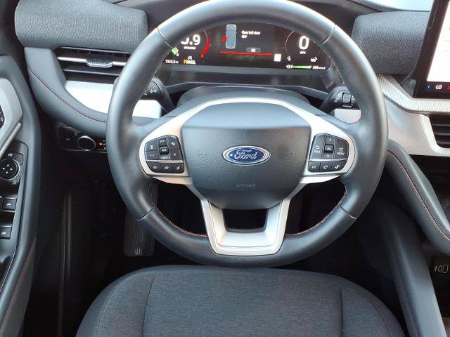 Certified 2026 Ford Explorer Active AWD/4WD image 7