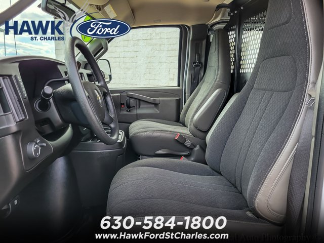 Used 2024 Chevrolet Express 2500 w/ Driver Convenience Package RWD image 8