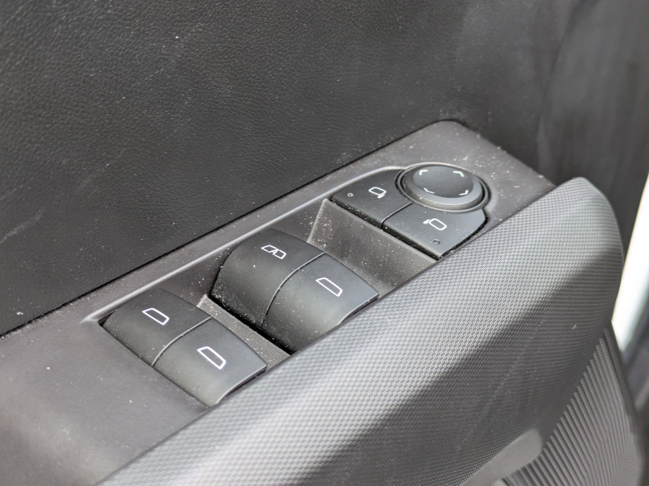 Used 2023 Chevrolet Colorado LT image 11