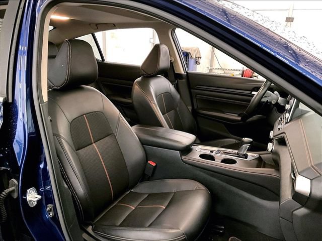 Used 2020 Nissan Altima 2.5 SR w/ Premium Package AWD/4WD image 7