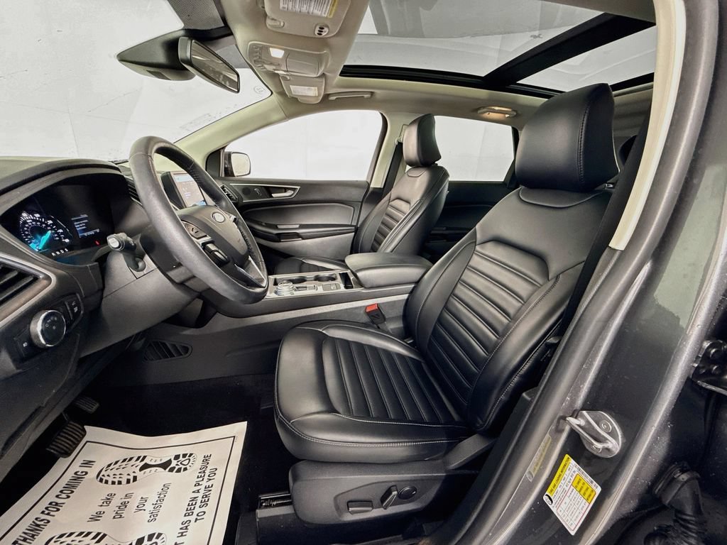 Certified 2024 Ford Edge SEL w/ Convenience Package AWD/4WD image 2