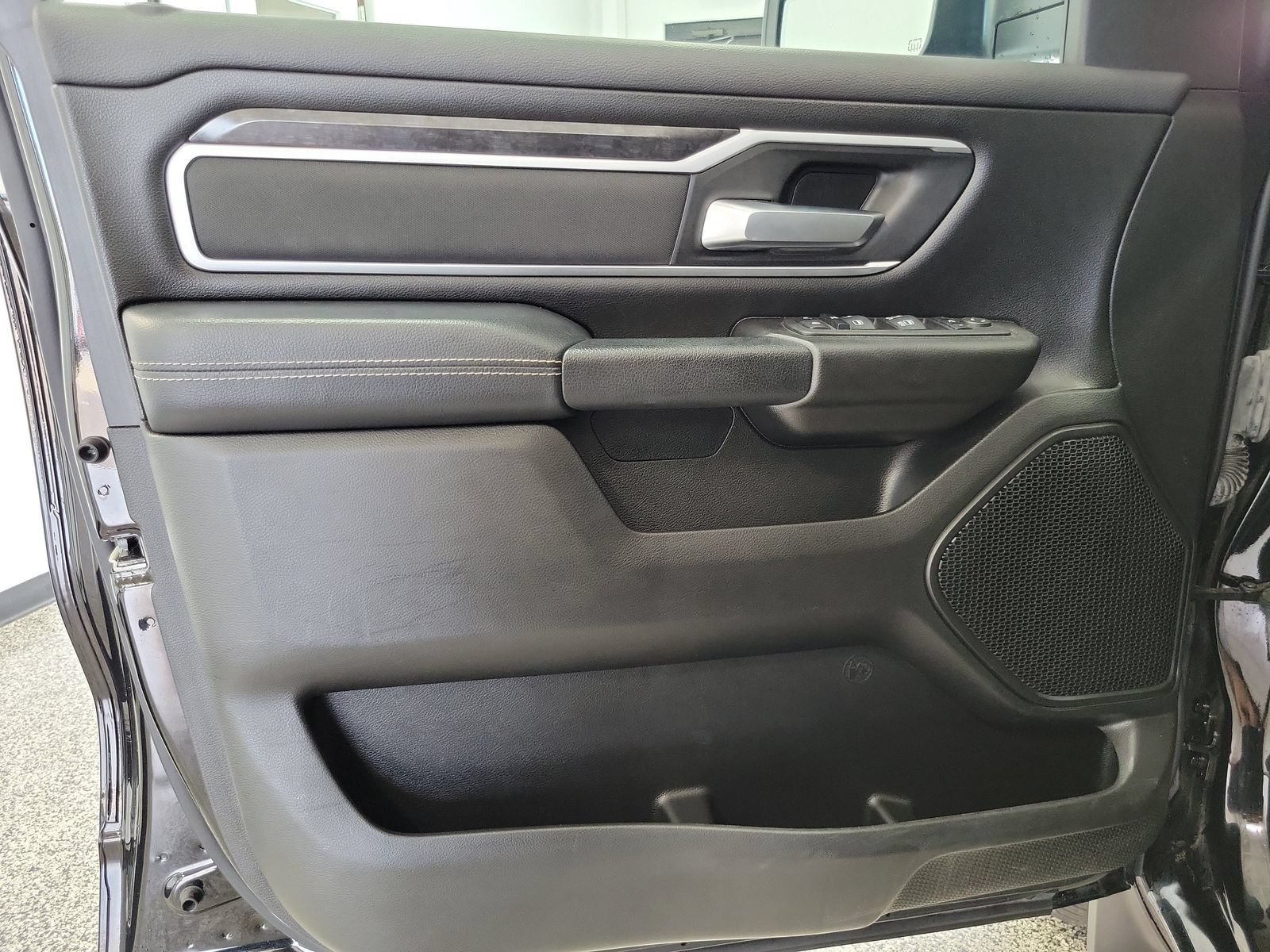 Used 2023 RAM 1500 Big Horn AWD/4WD image 6