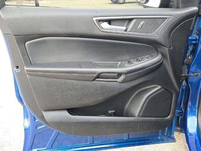 Certified 2022 Ford Edge SE w/ Black Appearance Package image 18