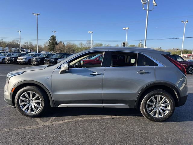 Used 2023 Cadillac XT4 Premium Luxury image 2