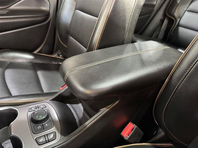 Used 2023 GMC Terrain AT4 w/ Infotainment Package II AWD/4WD image 35