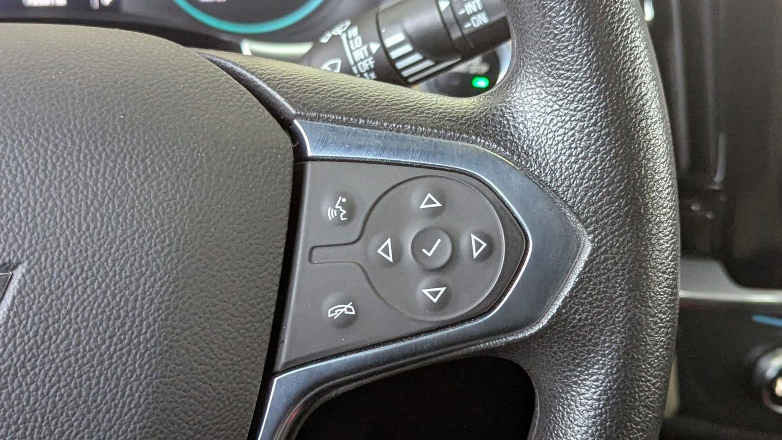 Used 2023 Chevrolet Traverse LS w/ Midnight/Sport Edition image 25